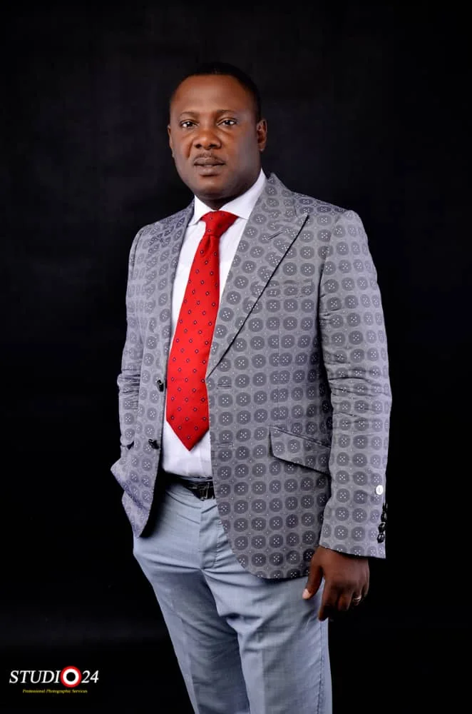 Jonathan Robinson Obuebite photograph